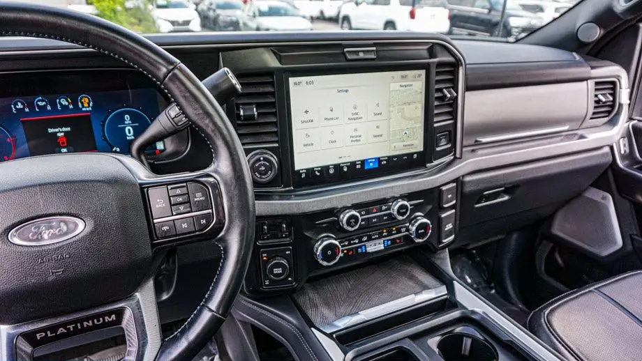 2025 Ford F-250 Super Duty Platinum