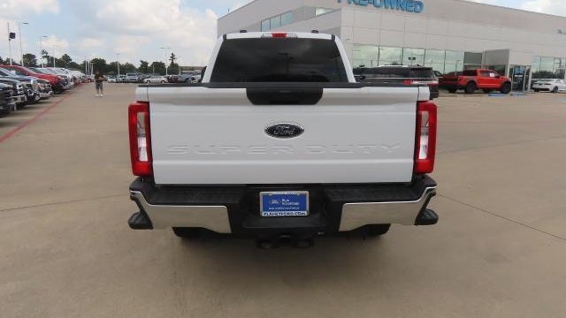 2025 Ford F-250 Super Duty Platinum