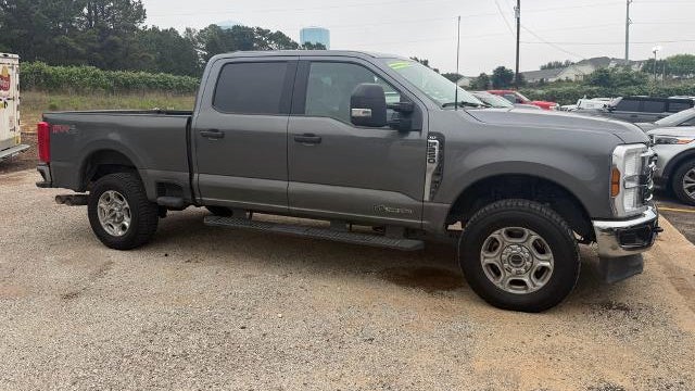 2025 Ford F-250 Super Duty Platinum