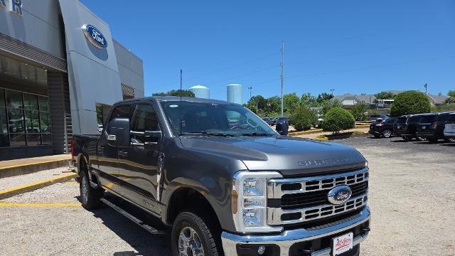 2025 Ford F-250 Super Duty Platinum