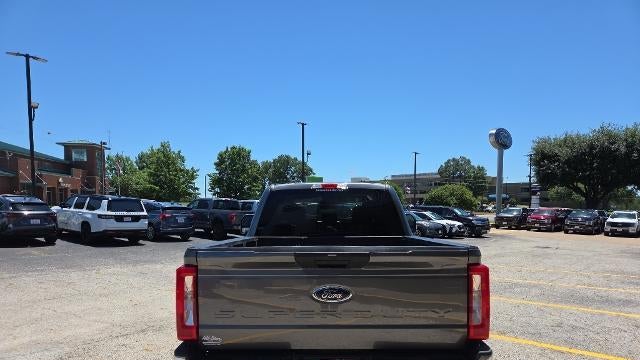 2025 Ford F-250 Super Duty Platinum