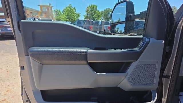 2025 Ford F-250 Super Duty Platinum