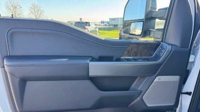 2025 Ford F-250 Super Duty Platinum
