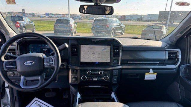 2025 Ford F-250 Super Duty Platinum