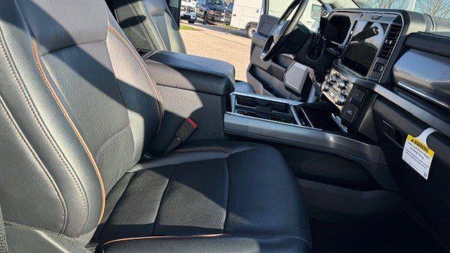 2025 Ford F-250 Super Duty Platinum