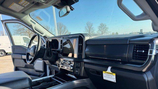 2025 Ford F-250 Super Duty Platinum