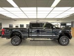 2023 F-250 Super Duty Thumbnail 6