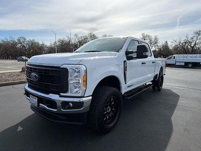 2023 Ford F-250 Super Duty 4X4 Lariat 4DR Crew Cab 8 FT. LB Pickup