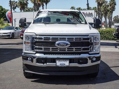 2024 Ford F-250 Super Duty 4X4 Platinum 4DR Crew Cab 8 FT. LB Pickup
