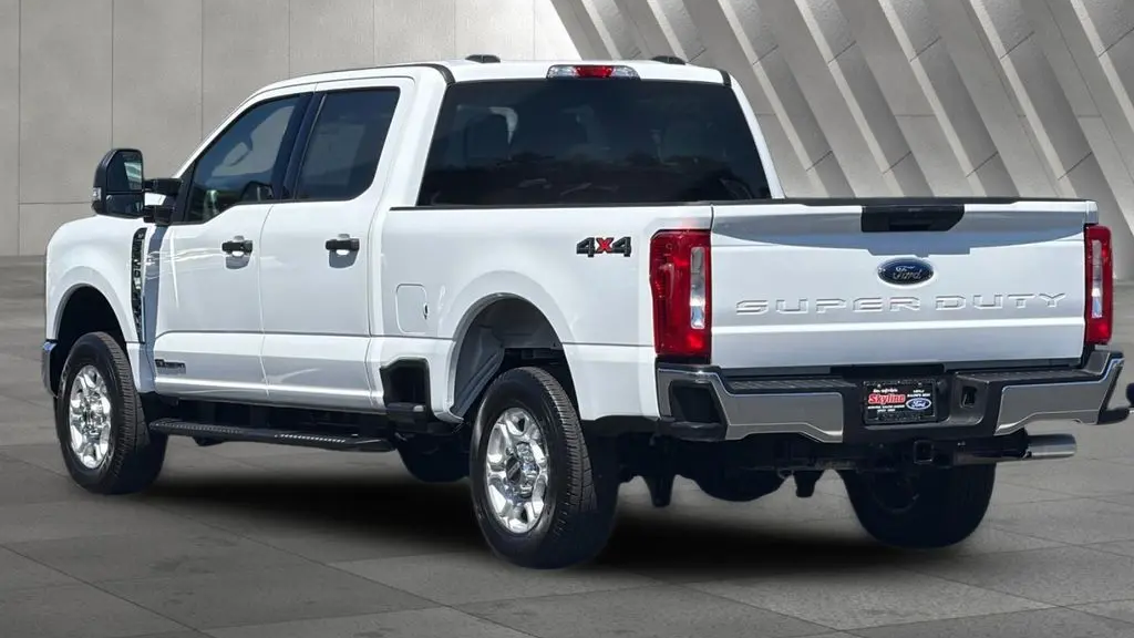 2025 Ford F-250 Super Duty XLT
