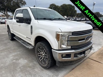 2019 Ford F-250 Super Duty 4X4 Lariat 4DR Crew Cab 6.8 FT. SB Pickup