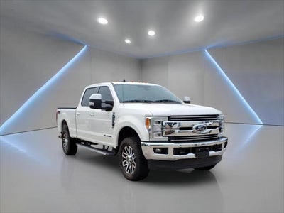 2019 Ford F-250 Super Duty 4X4 Lariat 4DR Crew Cab 6.8 FT. SB Pickup