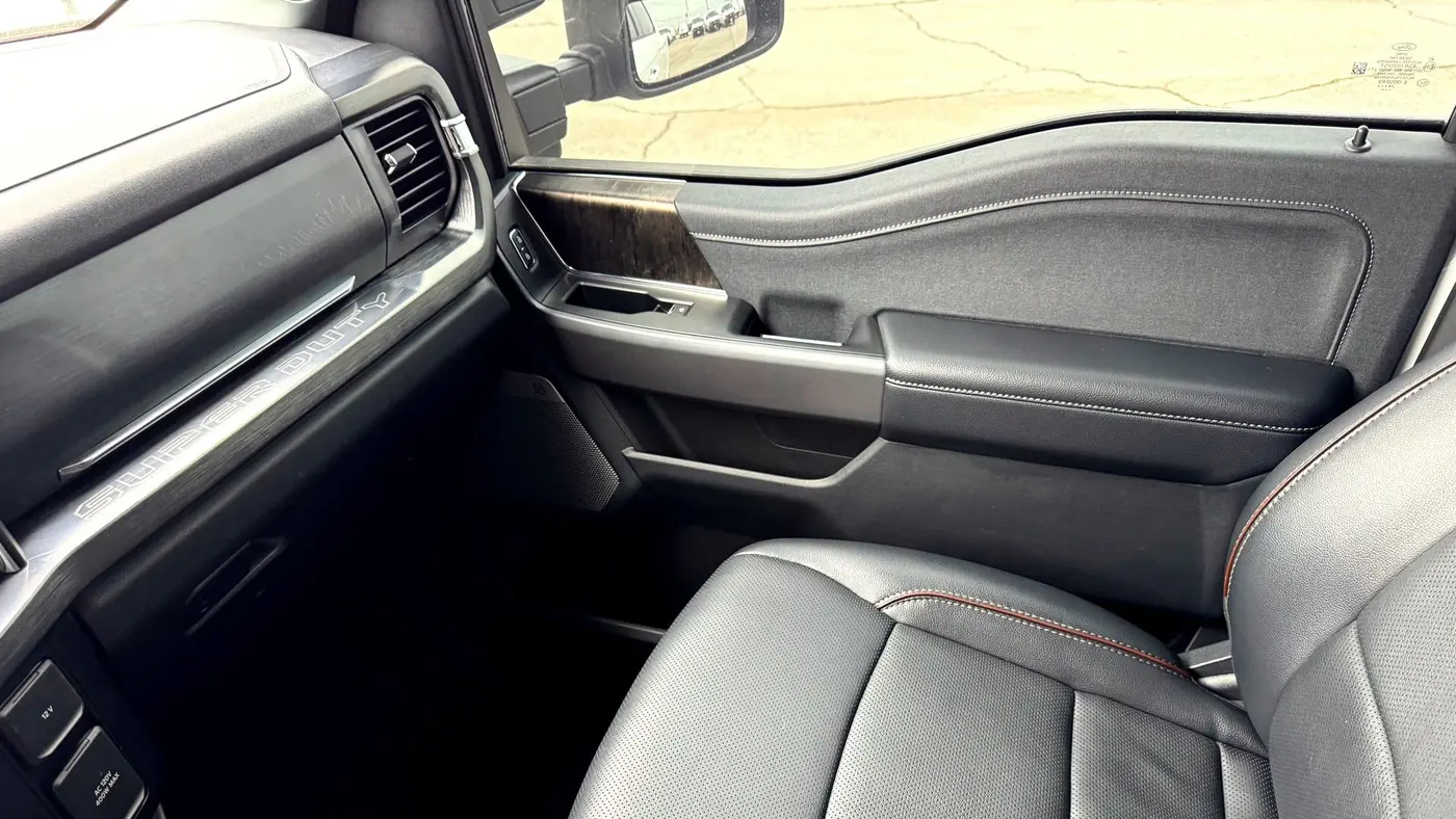 2024 Ford F-250 Super Duty Platinum
