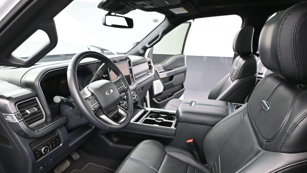 2025 Ford F-250 Super Duty Platinum