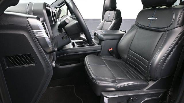 2025 Ford F-250 Super Duty Platinum