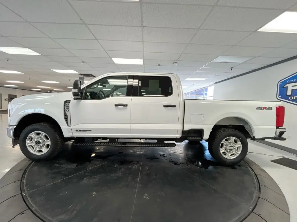 2025 Ford F-250 - $49,600