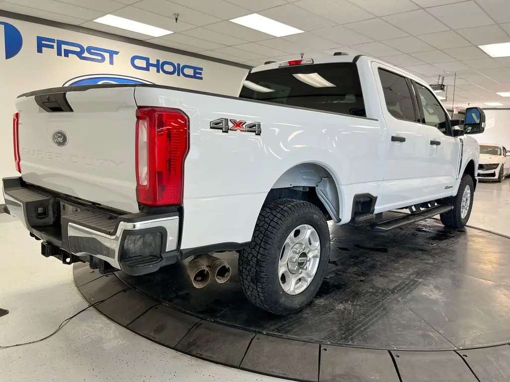 2025 Ford F-250 - $49,600