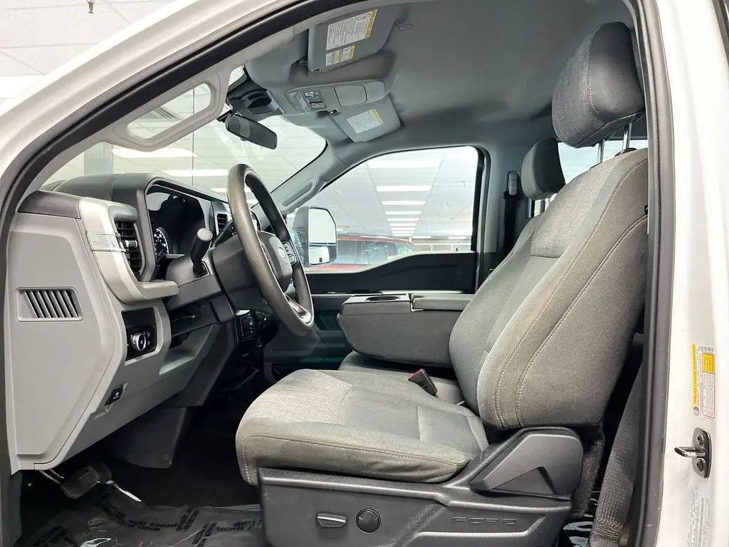 2025 Ford F-250 - $49,600