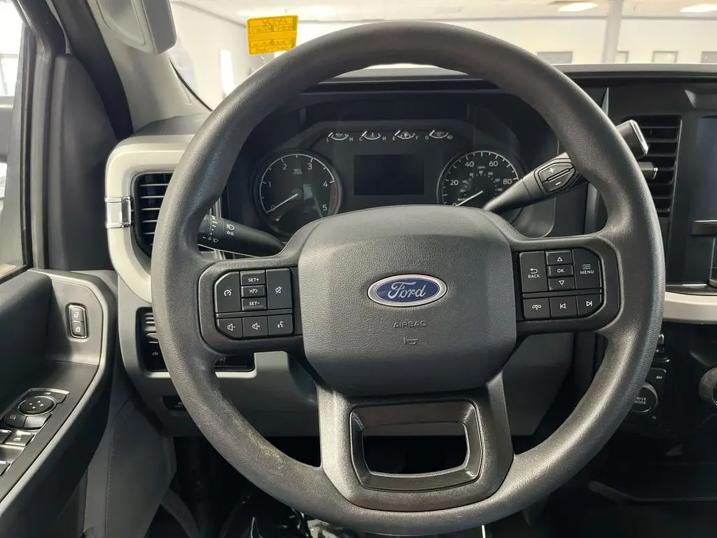 2025 Ford F-250 - $49,600