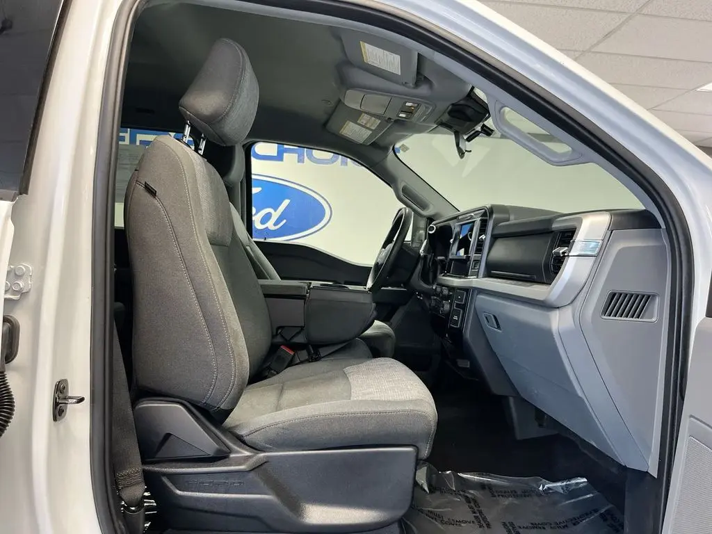 2025 Ford F-250 - $49,600