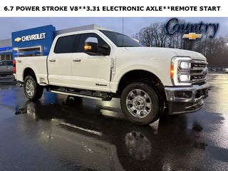 2024 Ford F-250 Super Duty with Oxford White Exterior