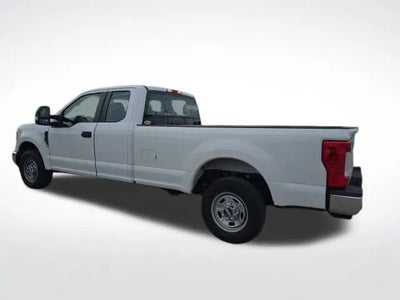2017 Ford F-250 Super Duty 4X2 XL 4DR Supercab 6.8 FT. SB Pickup