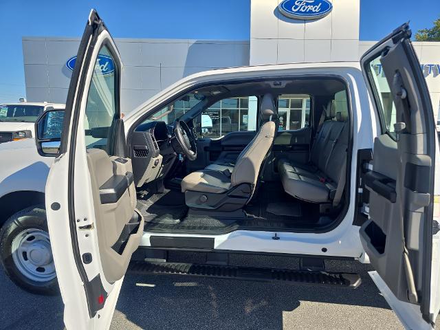 2017 Ford F-250 - $24,995