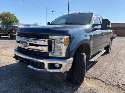 2017 Ford F-250 Super Duty 4X4 Lariat 4DR Supercab 6.8 FT. SB Pickup