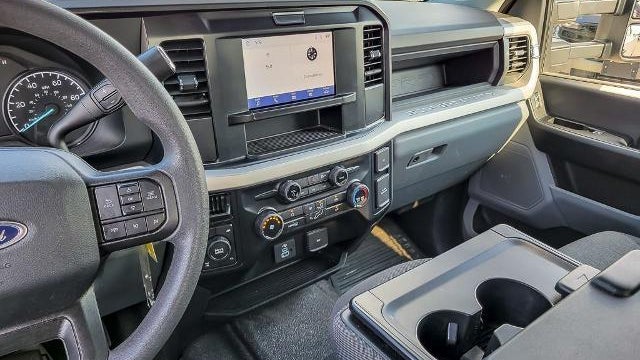 2025 Ford F-250 Super Duty XL