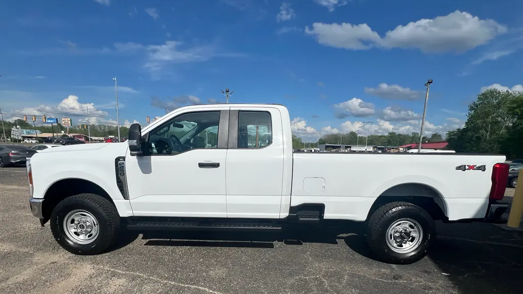 2024 Ford F-250 Super Duty XLT