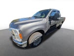 2023 F-250 Super Duty Thumbnail 2