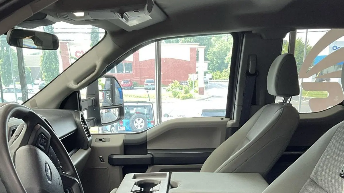 2022 Ford F-350 Super Duty Lariat