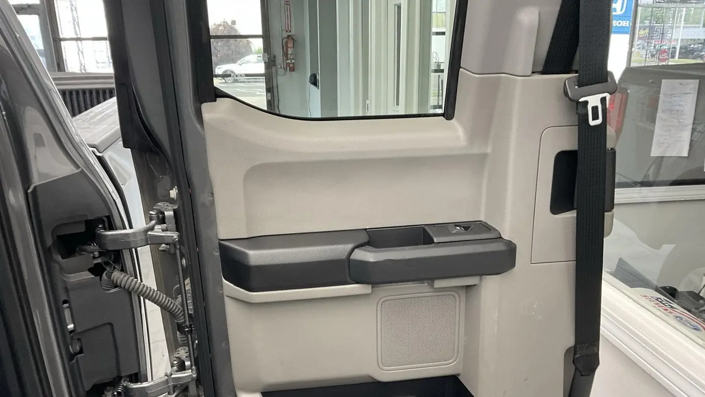 2022 Ford F-350 Super Duty Lariat