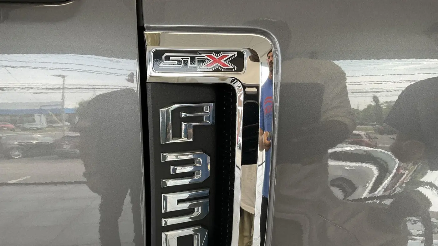 2022 Ford F-350 Super Duty Lariat