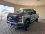 2025 F-250 Super Duty Thumbnail 1