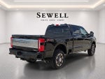 2024 F-250 Super Duty Thumbnail 4