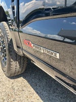 2025 F-250 Super Duty Thumbnail 12