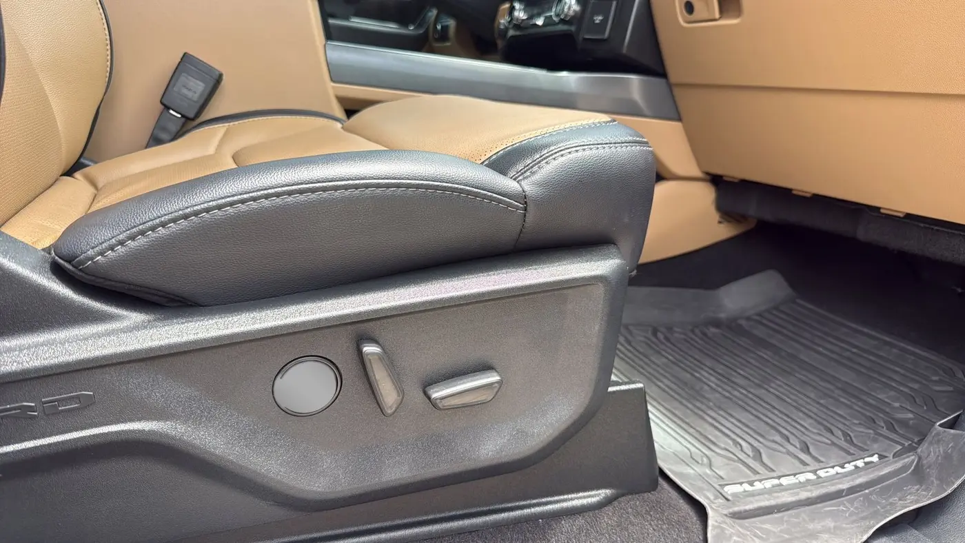 2025 Ford F-250 Super Duty Platinum