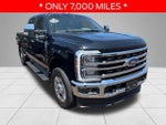 2025 F-250 Super Duty Thumbnail 3