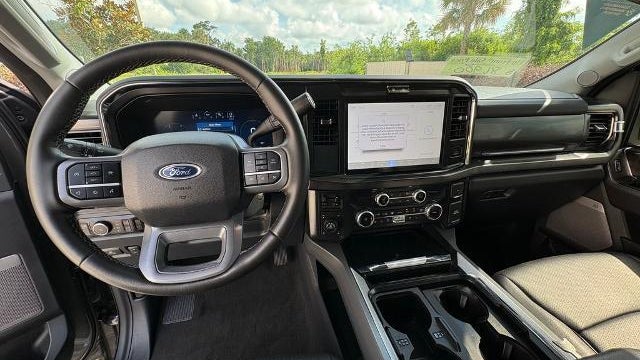 2025 Ford F-250 Super Duty Lariat
