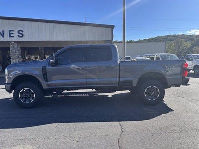 2024 Ford F-250 Super Duty 4X4 Lariat 4DR Crew Cab 8 FT. LB Pickup