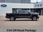 2025 F-250 Super Duty Thumbnail 3