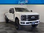 2025 F-250 Super Duty Thumbnail 3