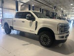 2023 F-250 Super Duty Thumbnail 3