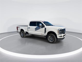 2024 Ford F-250 Super Duty with White Metallic Exterior