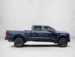 2025 F-250 Super Duty Thumbnail 3