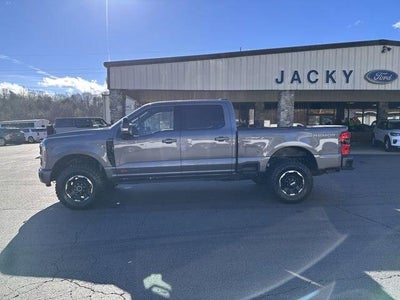 2025 Ford F-250 Super Duty 4X4 XLT 4DR Crew Cab 8 FT. LB Pickup