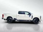 2024 F-250 Super Duty Thumbnail 3