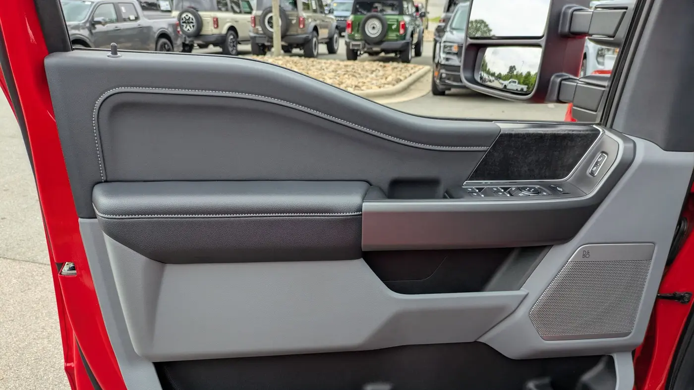 2025 Ford F-250 Super Duty XLT