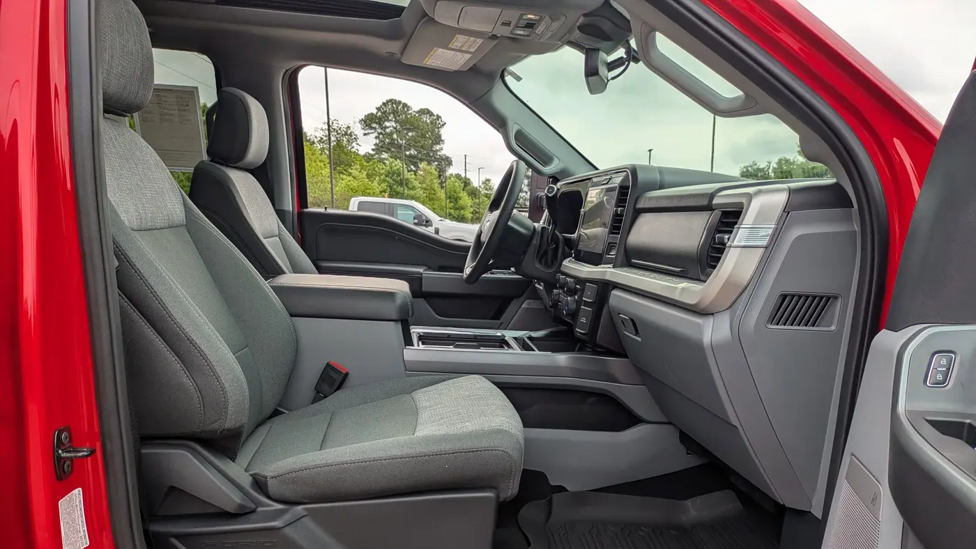 2025 Ford F-250 Super Duty XLT